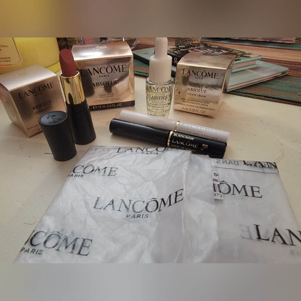 Absolue Skincare Set with Red Lipstick